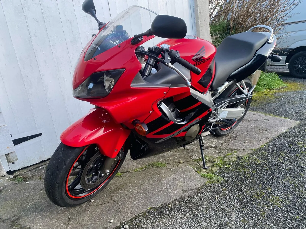 2007 honda Cbr 600f4i - Image 4