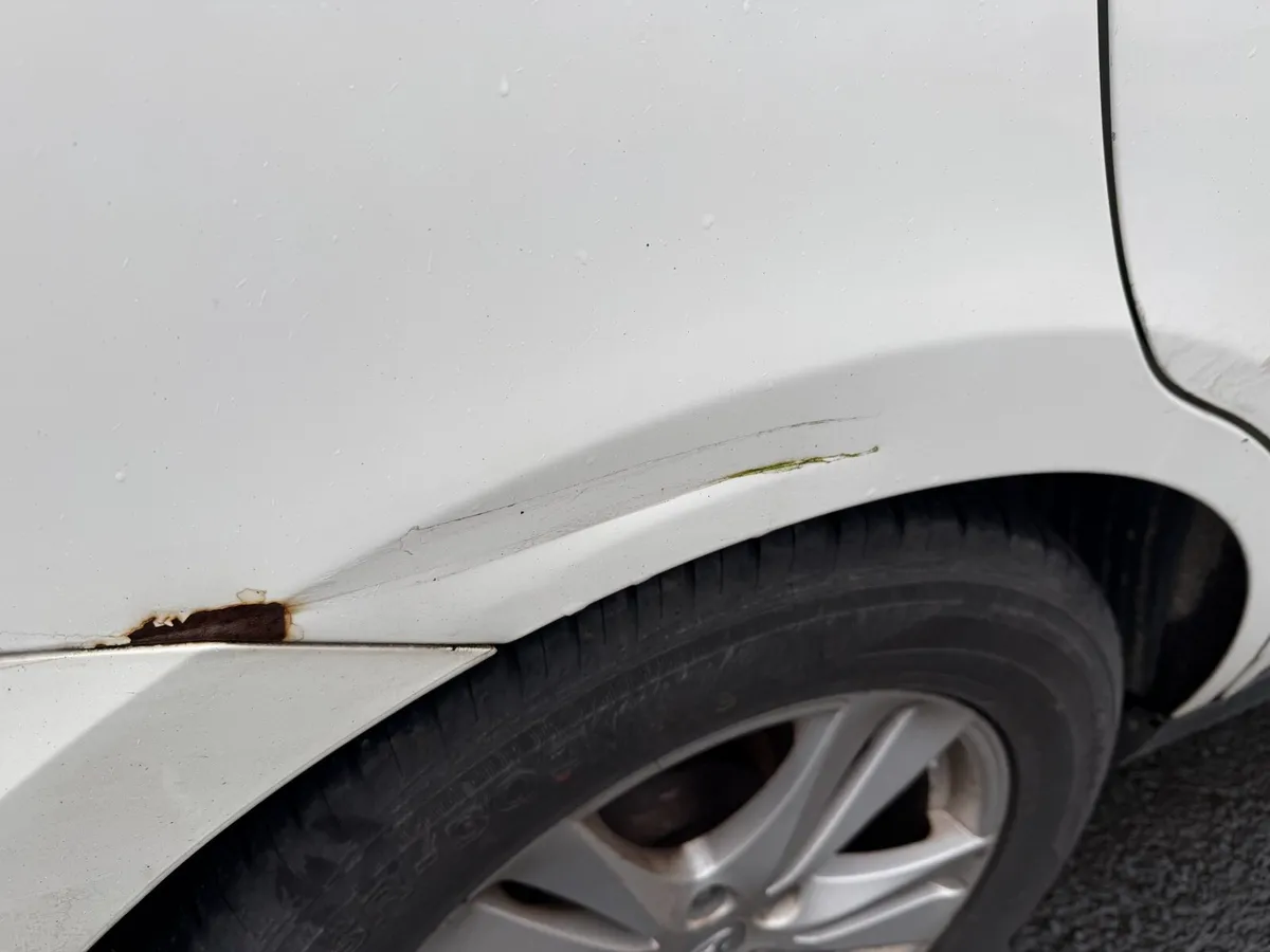 Hyundai sante fe 2011 spare / repair - Image 3