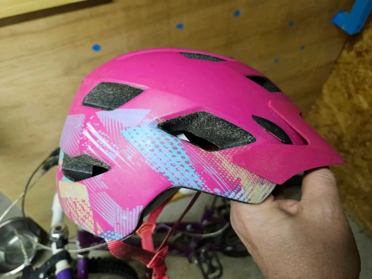 Pink Globber scooter - Image 3