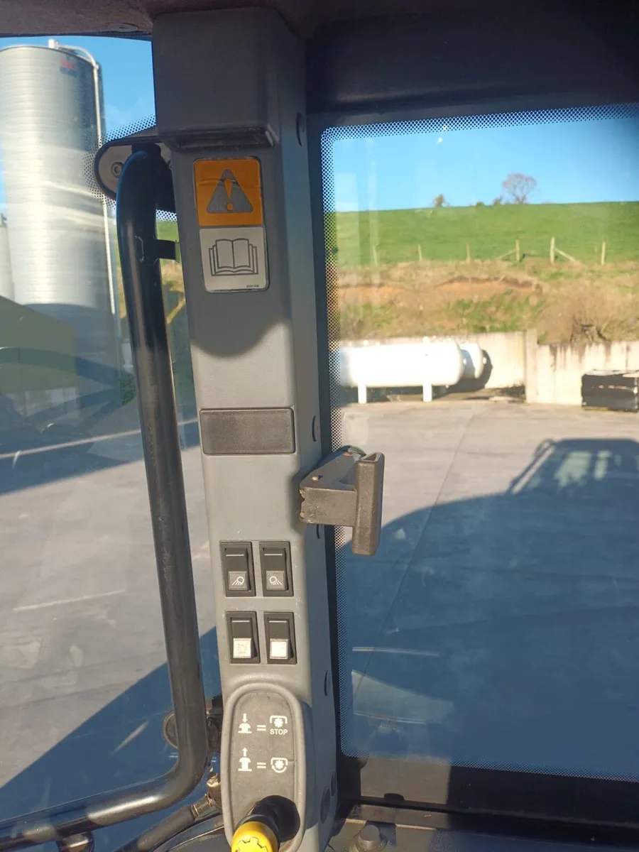 new Holland tl100 a - Image 4