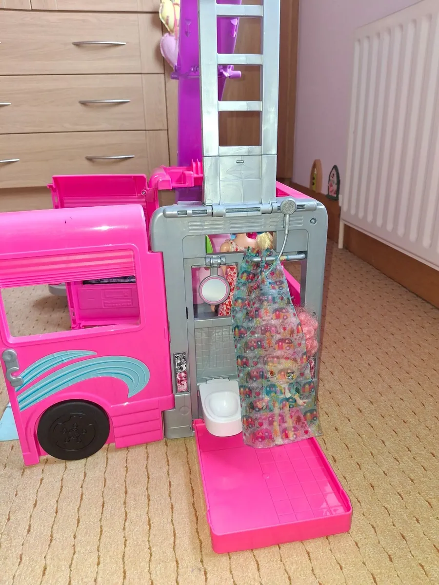 Barbie RV Campervan plus accessories - Image 3