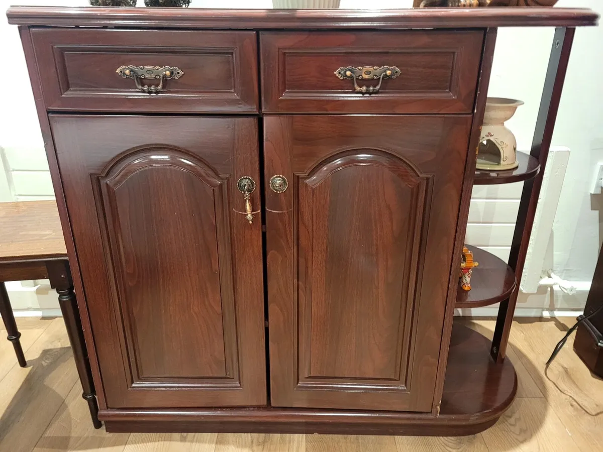 Table ans dresser - Image 1