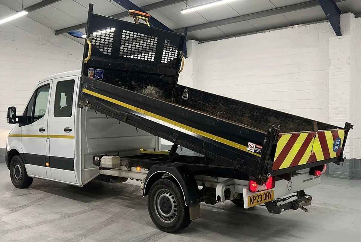 2023 Mercedes-Benz Sprinter Tipper Van - Image 3