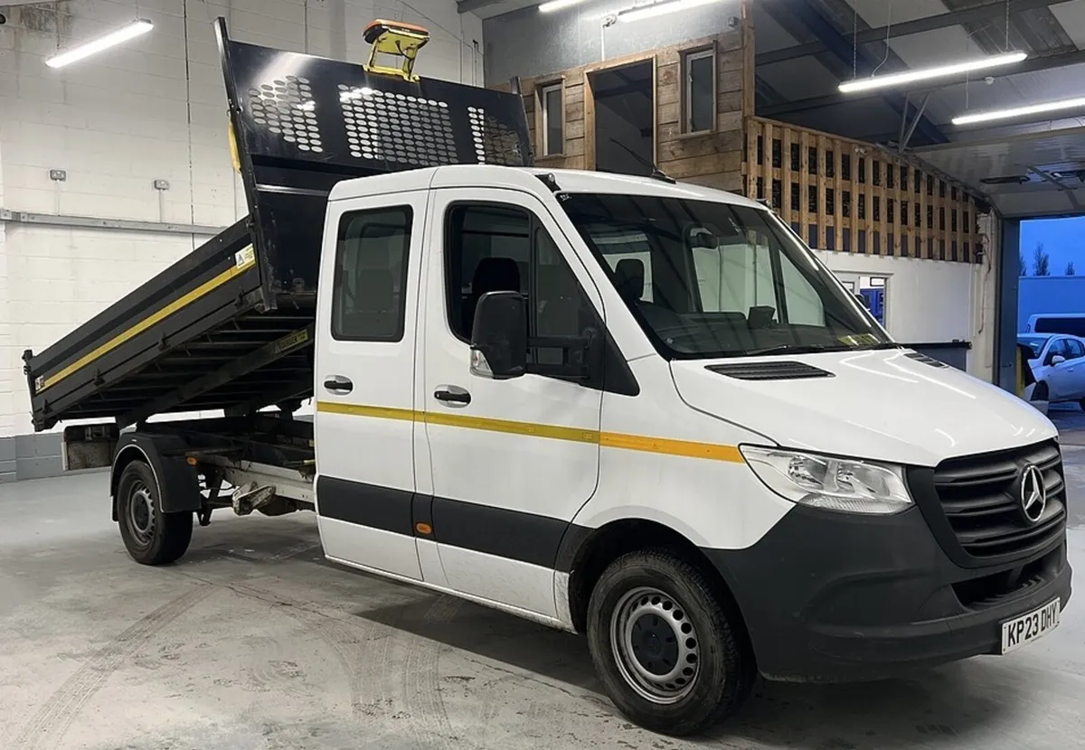 2023 Mercedes-Benz Sprinter Tipper Van - Image 1