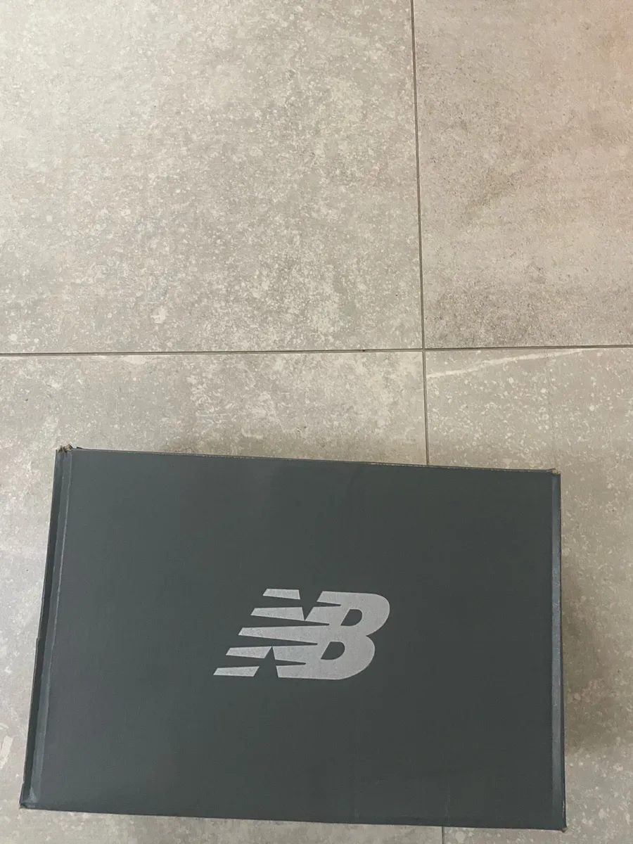 Mens new balance 9060 - Image 1