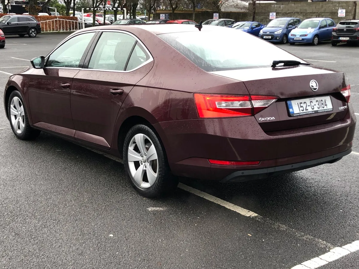 Skoda Superb 2015 1.6TDI, LIGHT DAMAGE,PRICE DROP - Image 4