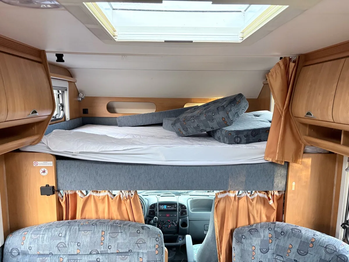 Camper van - Image 3