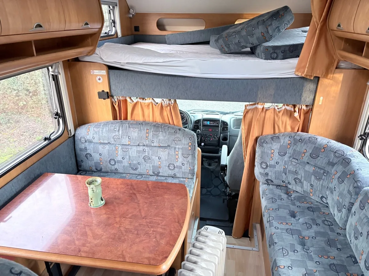 Camper van - Image 4