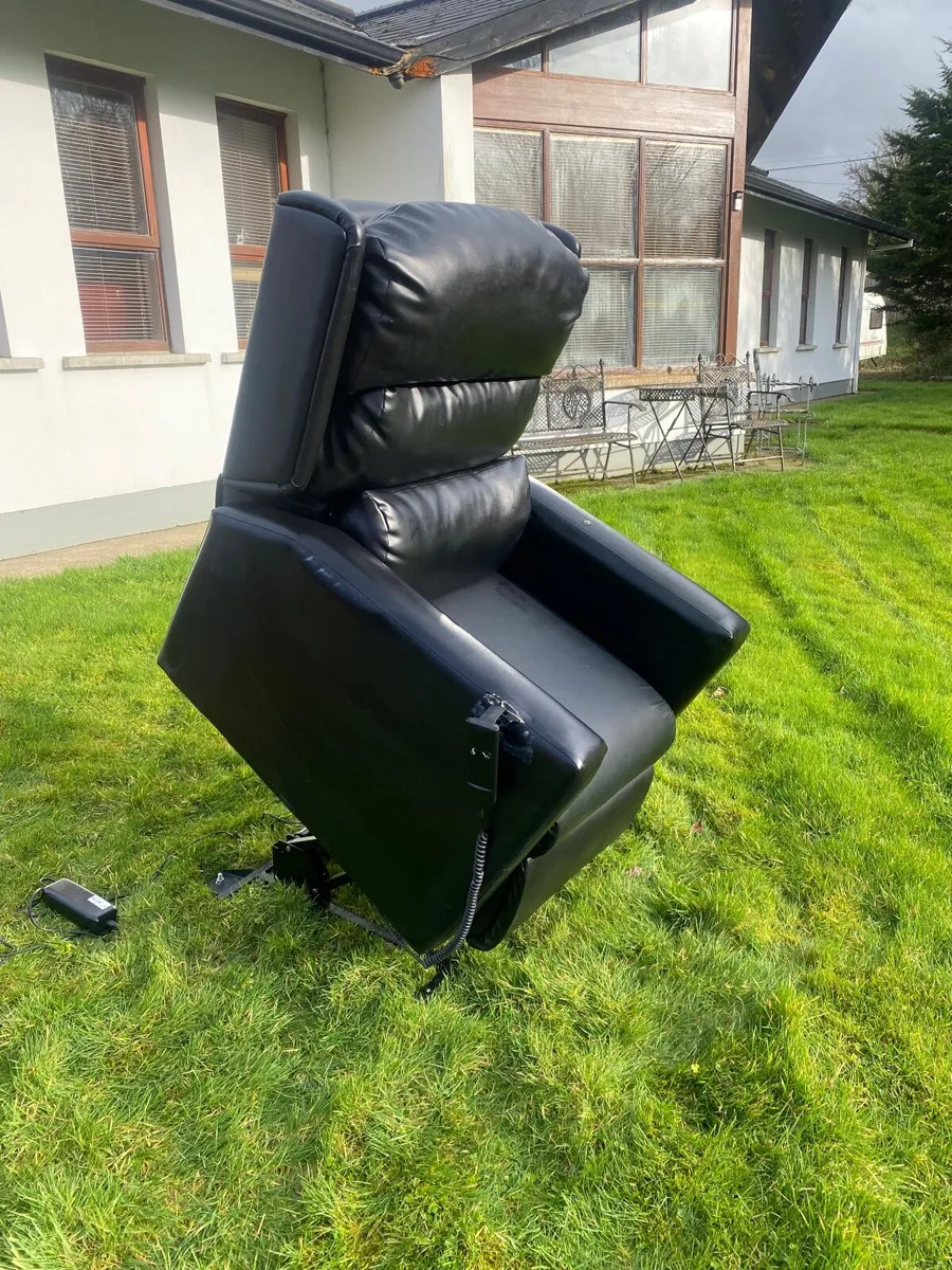 Electric Riser Recliner Mobility Chair - Image 1