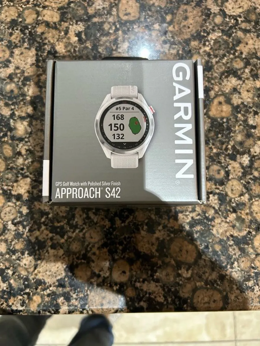 Garmin Approach S42 - Image 1