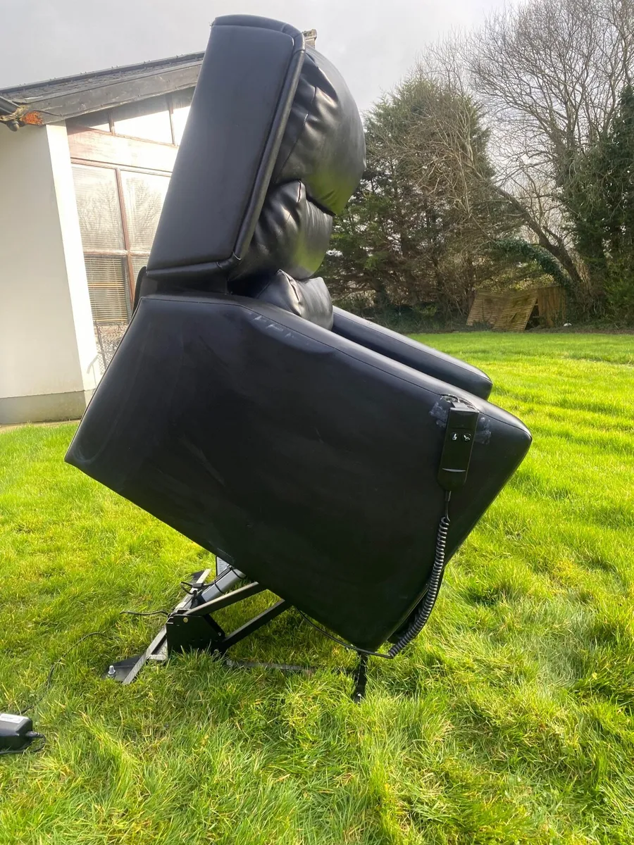 Electric Riser Recliner Mobility Chair - Image 2