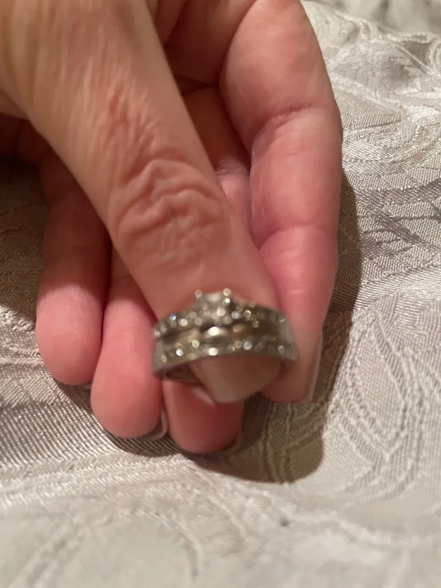 Diamond platinum engagement and wedding band set - Image 2