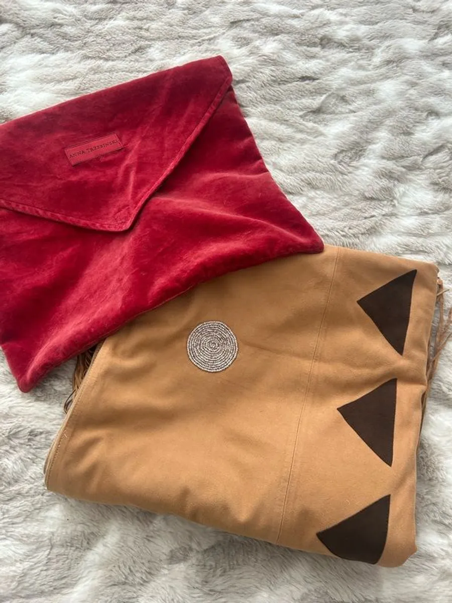 Anna Trzebinski Stunning Cashmere & Suede Wrap - Image 4