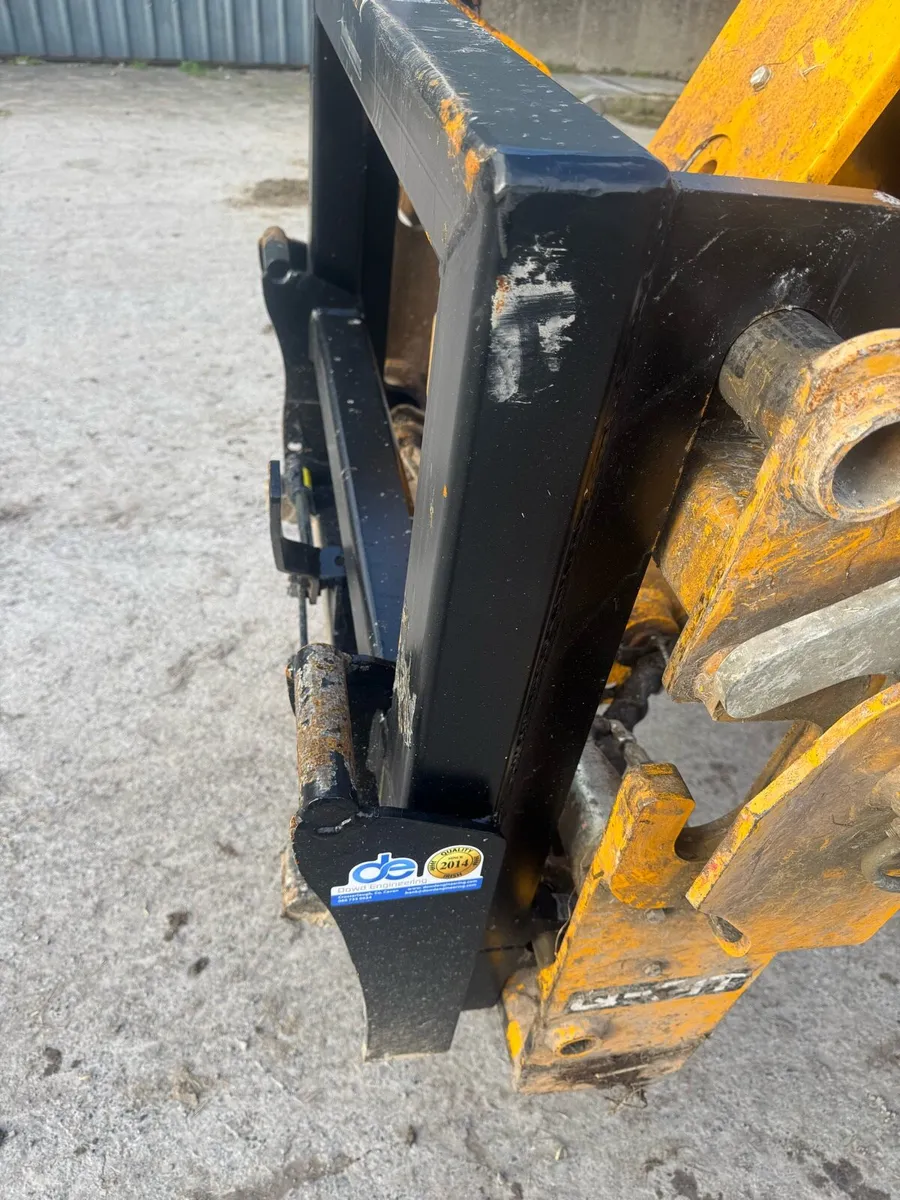 Jcb - euro adaptor - Image 3