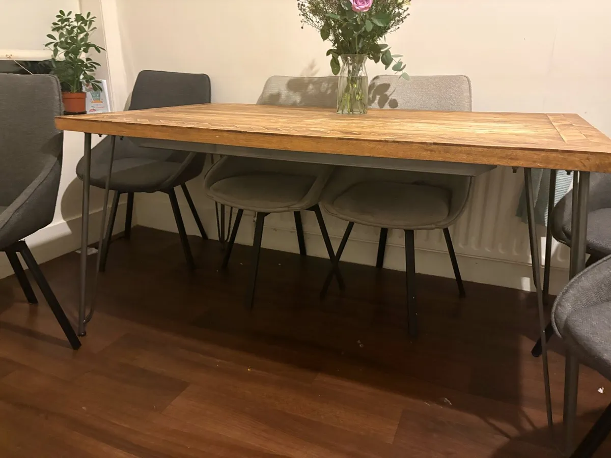 Kitchen Table - Image 3