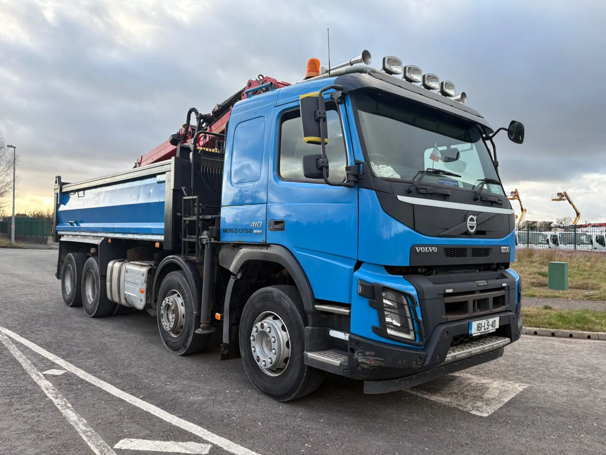 Volvo FMX Grabloader - Image 1