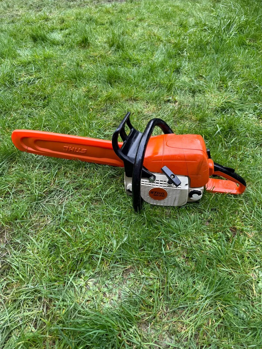 Stihl MS 310 chainsaw - Image 2