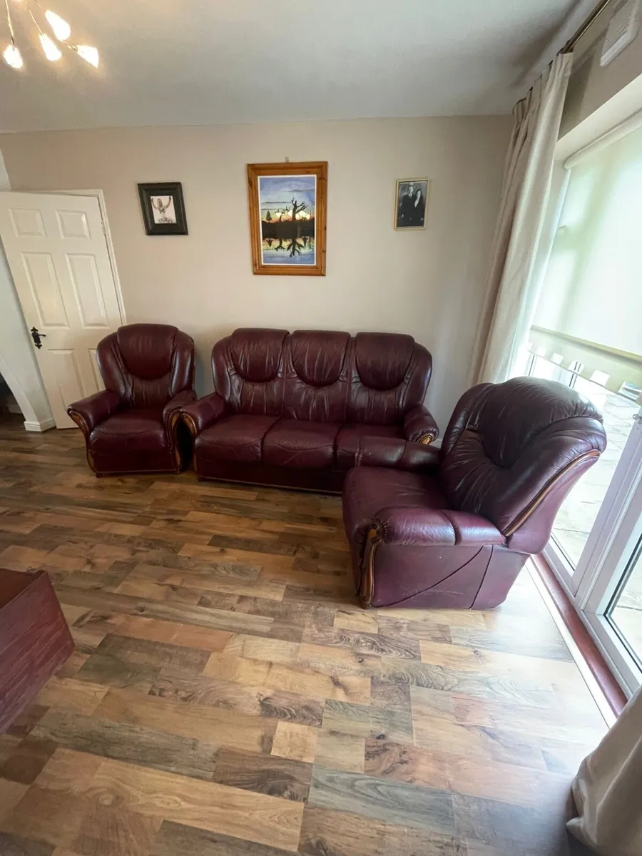 Leather couch & armchairs - Image 2