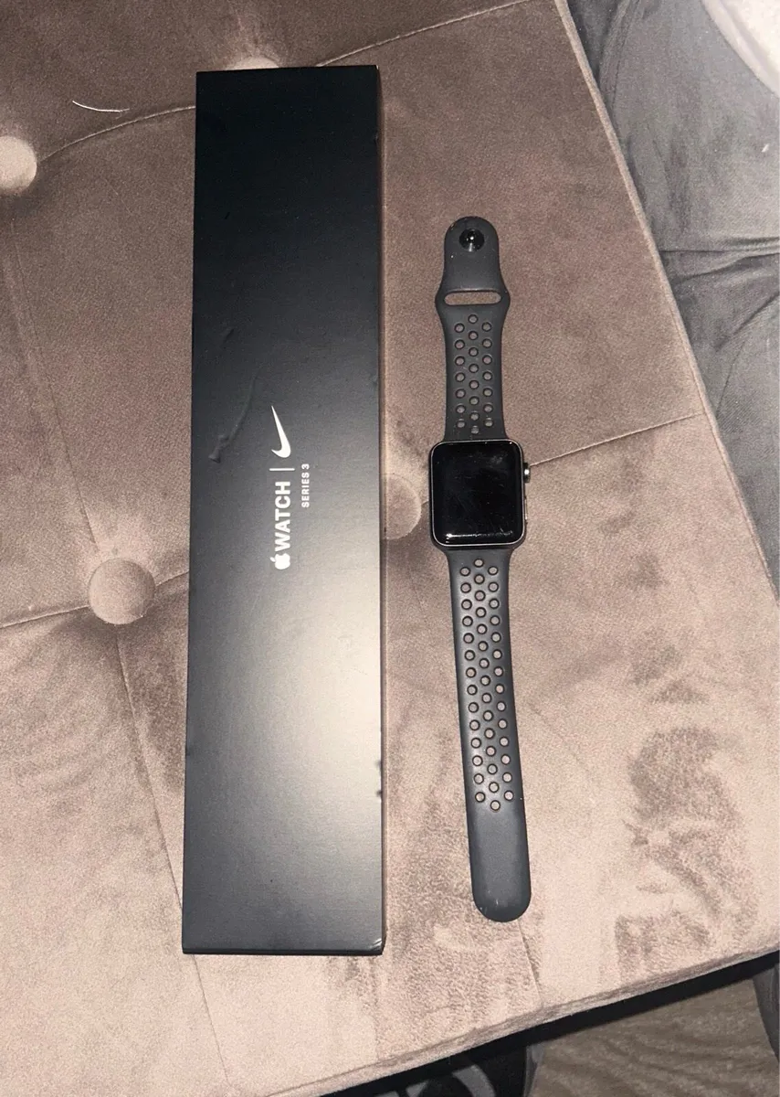 Apple Watch Series 3 - Image 2