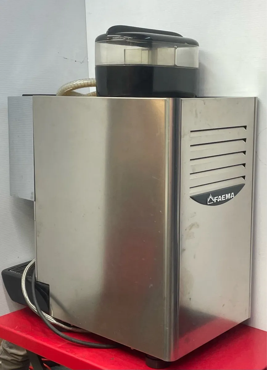 Faema Coffee Machine - Image 4