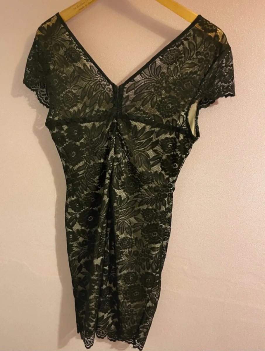 Womans dress - Image 3