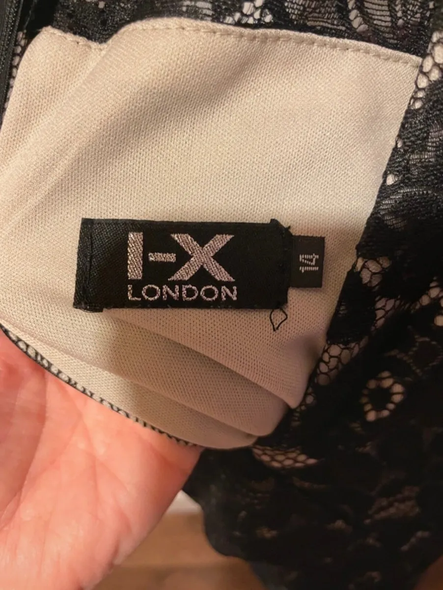 Womans dress - Image 4