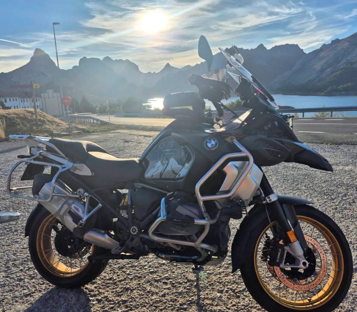 BMW R1250GS adventure - Image 1