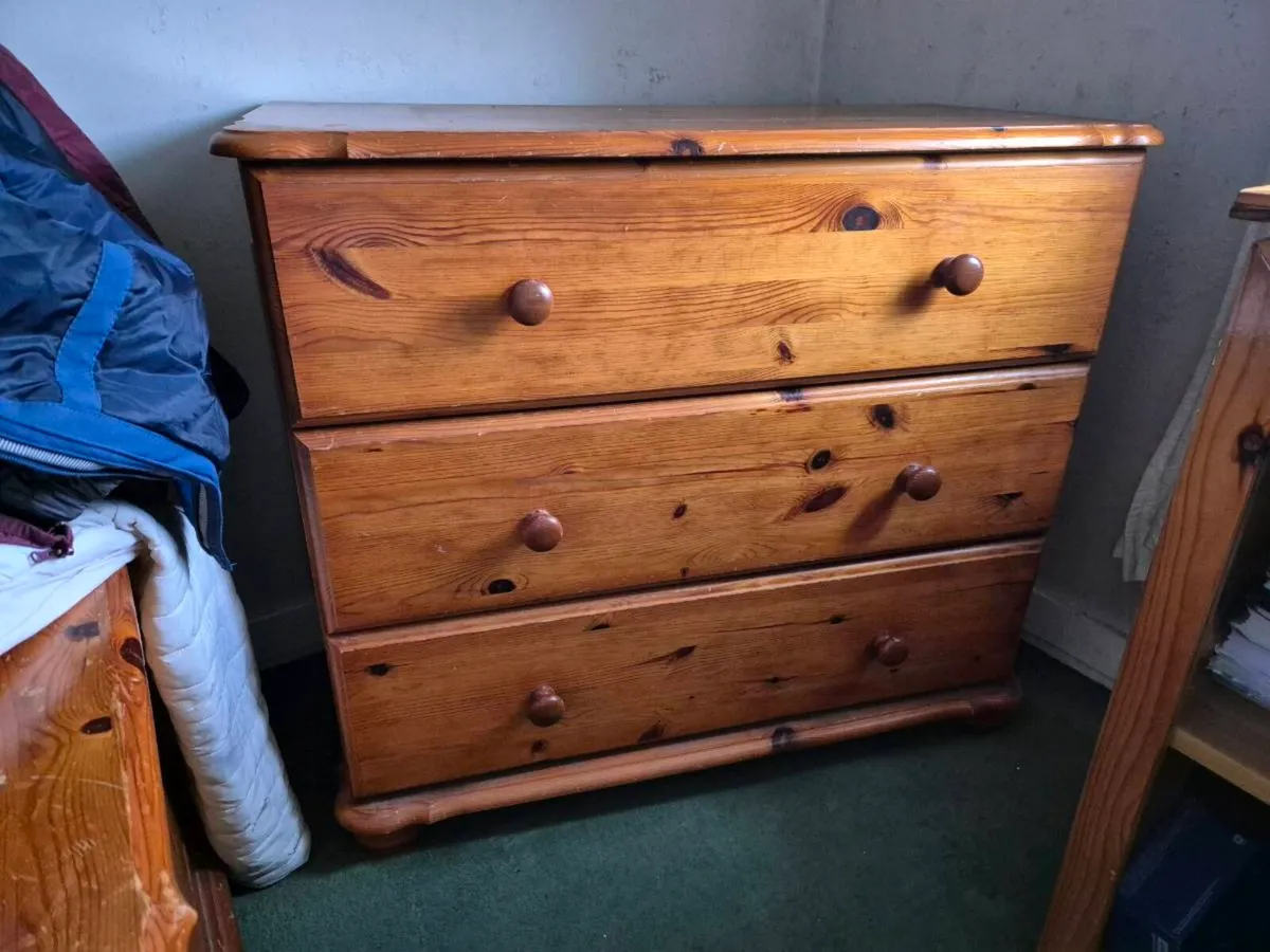 Chest of Drawers