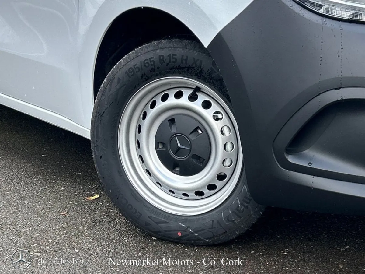 Mercedes-Benz Citan THREE SEATER DIESEL 110BHP DIE - Image 2