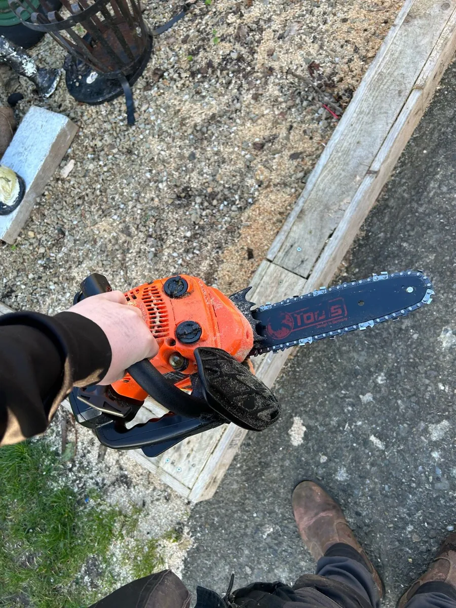 Chain saw - Image 2