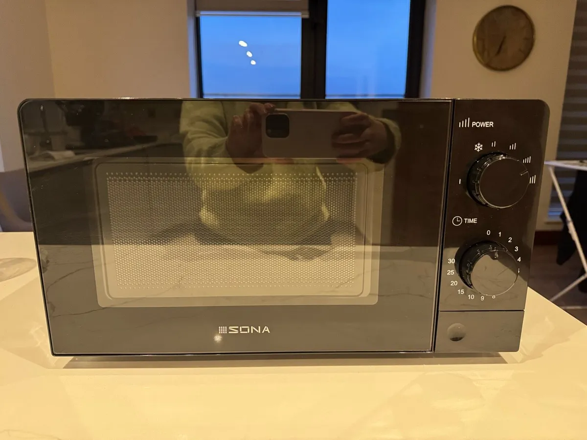 Sona 17L Microwave - Like New - Only 2 months Use - Image 3