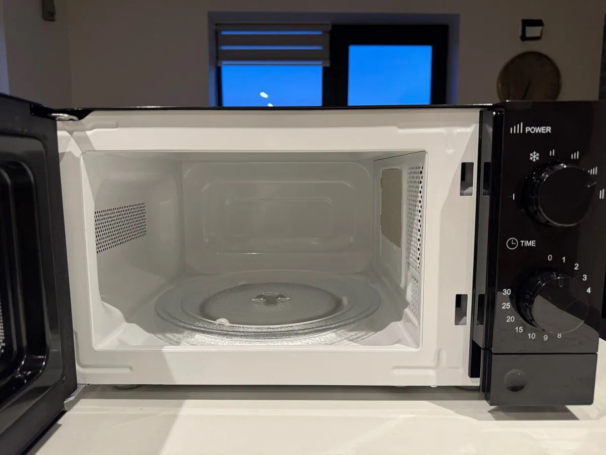 Sona 17L Microwave - Like New - Only 2 months Use - Image 4