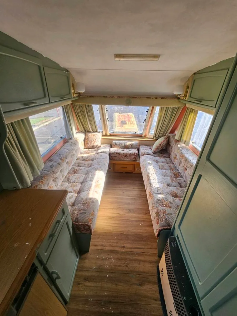 Caravan - Image 4