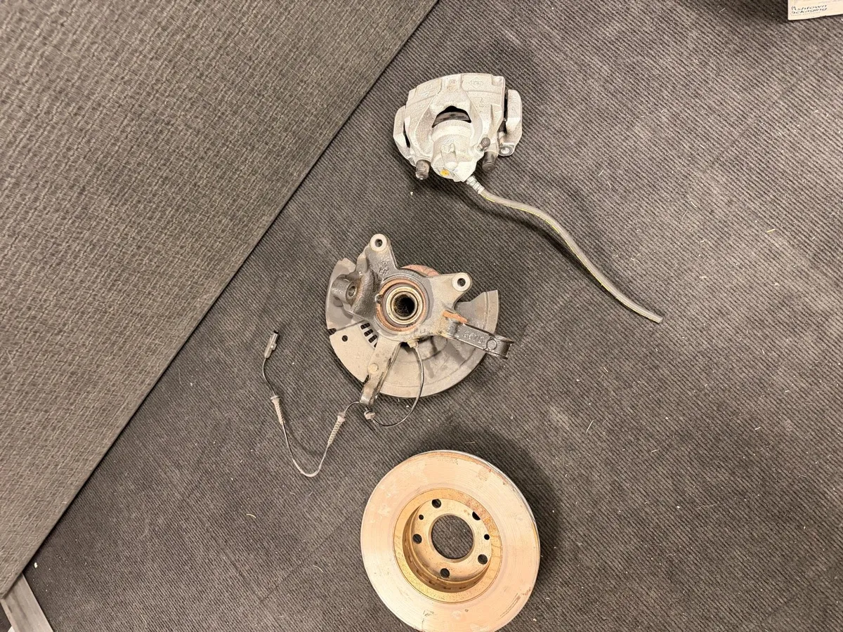 Nissan Juke F16 /Wheel hub / Caliper / Brake disc - Image 2