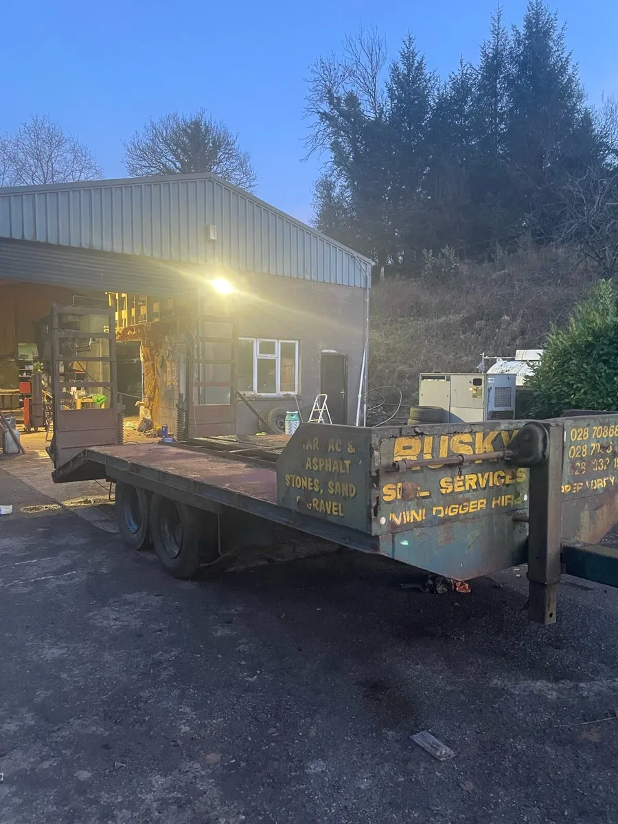 Low loader - Image 2