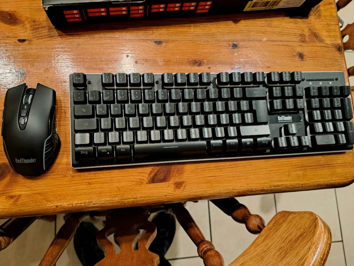 Gaming Keyboard & Mouse - Image 1