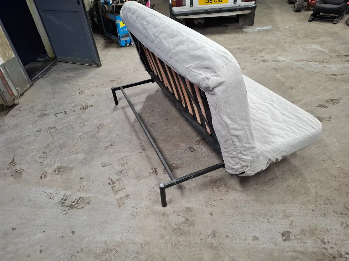 Folding couch/bed - Image 2