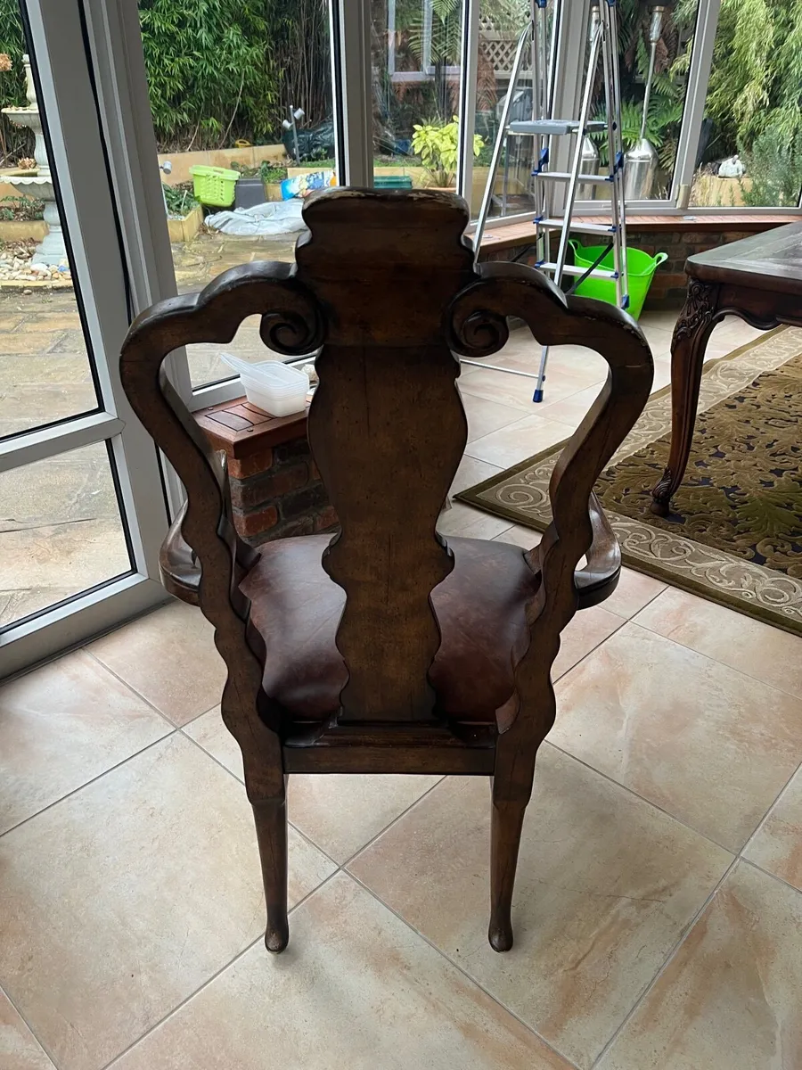 Italian oak dining room table +8 chairs +2carvers - Image 2