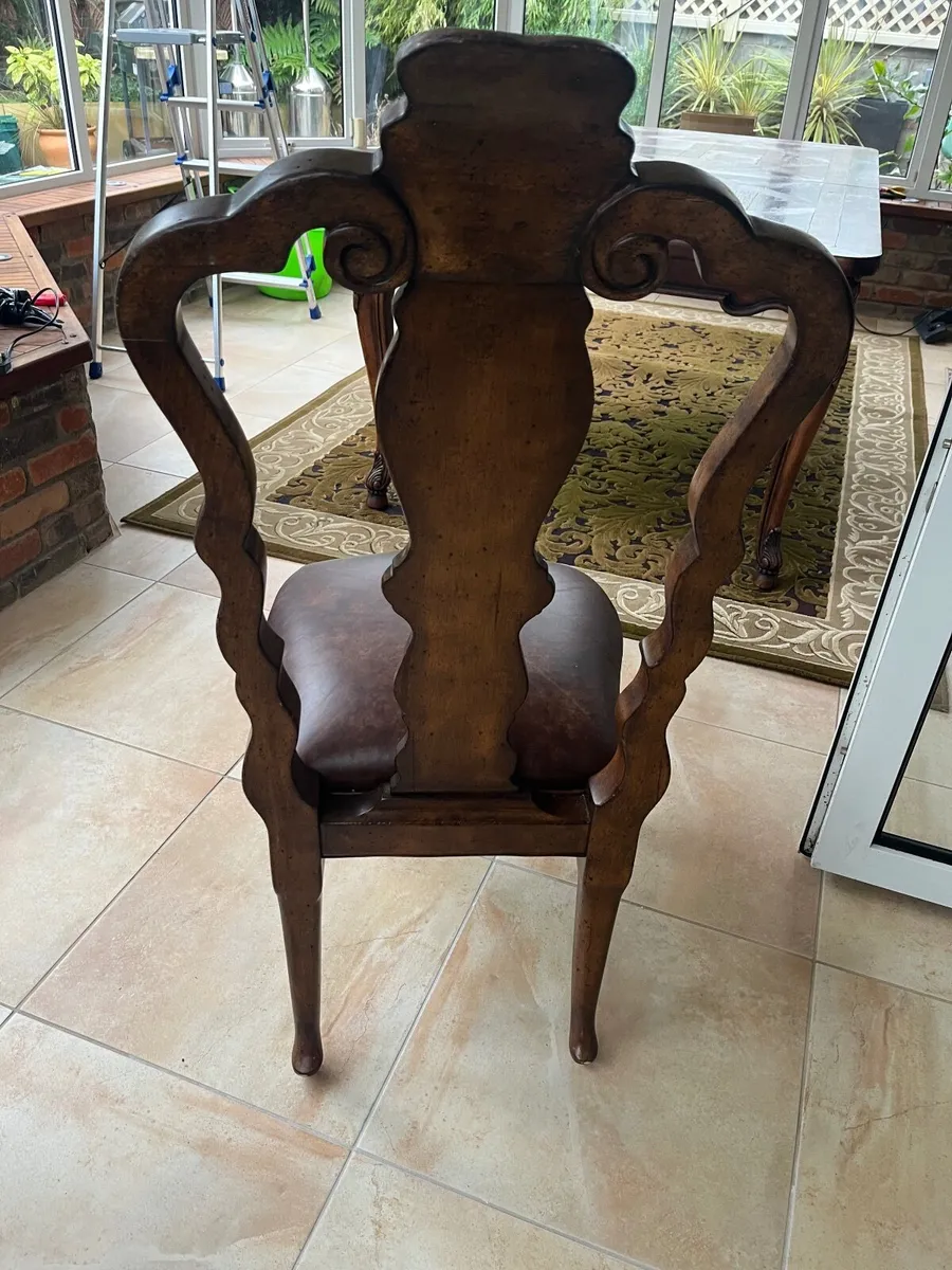 Italian oak dining room table +8 chairs +2carvers - Image 3