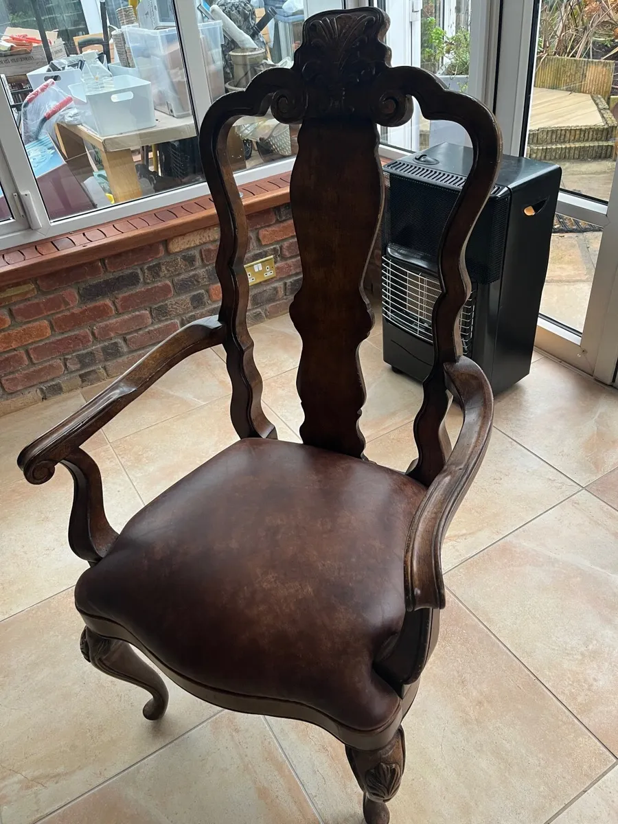 Italian oak dining room table +8 chairs +2carvers - Image 4