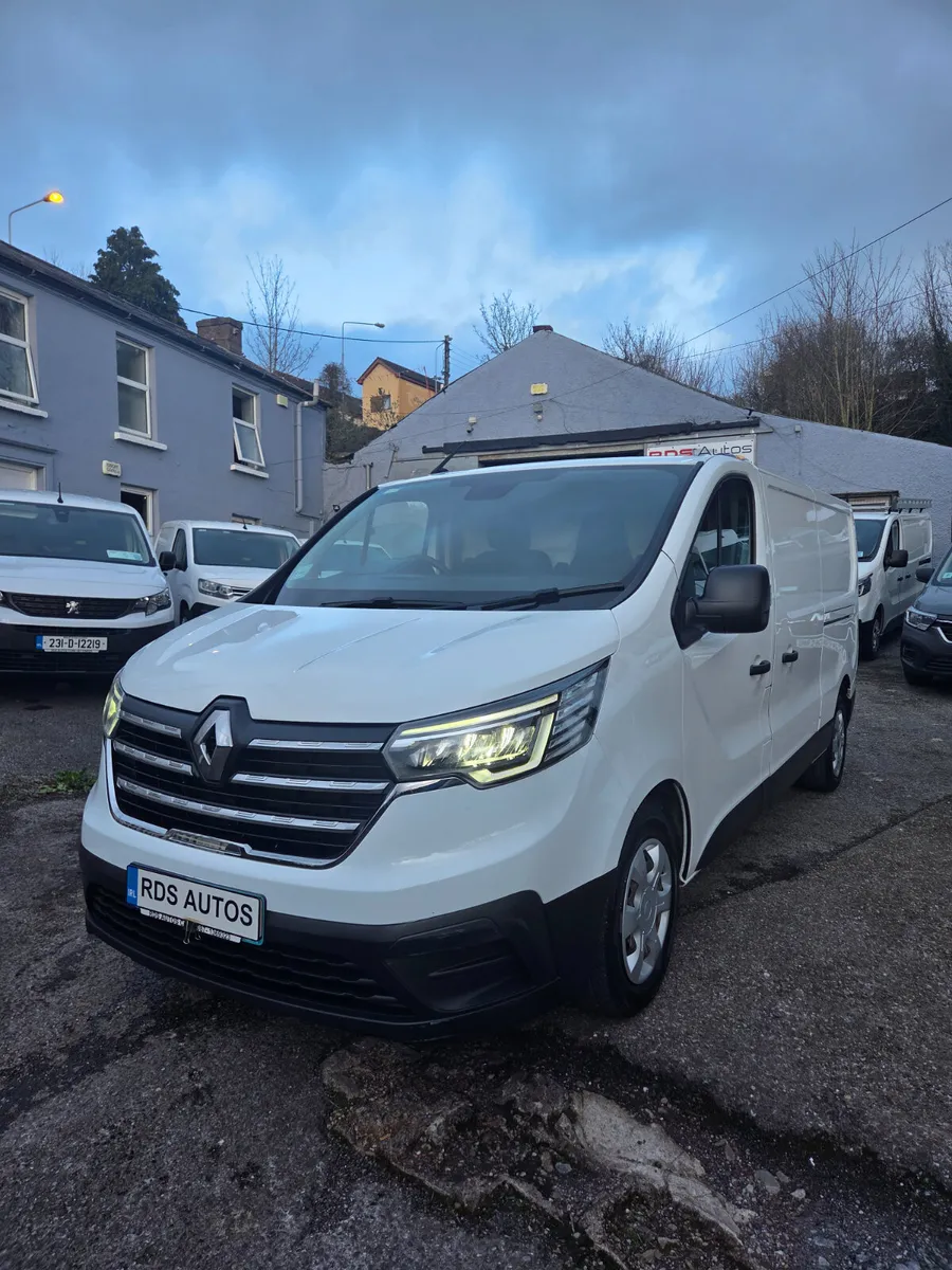 🔥23 RENAULT TRAFFIC HIGH SPEC🔥 - Image 3