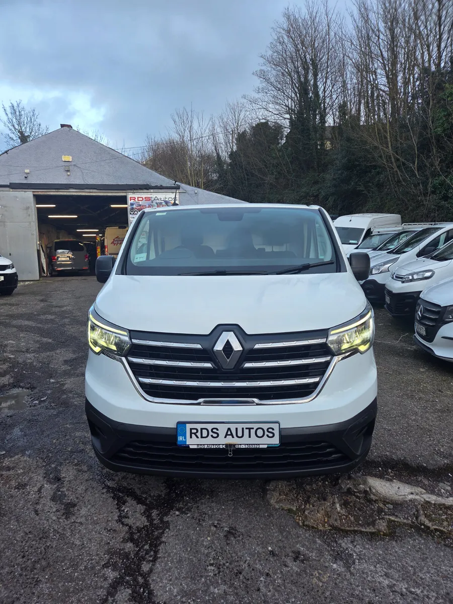 🔥23 RENAULT TRAFFIC HIGH SPEC🔥 - Image 2