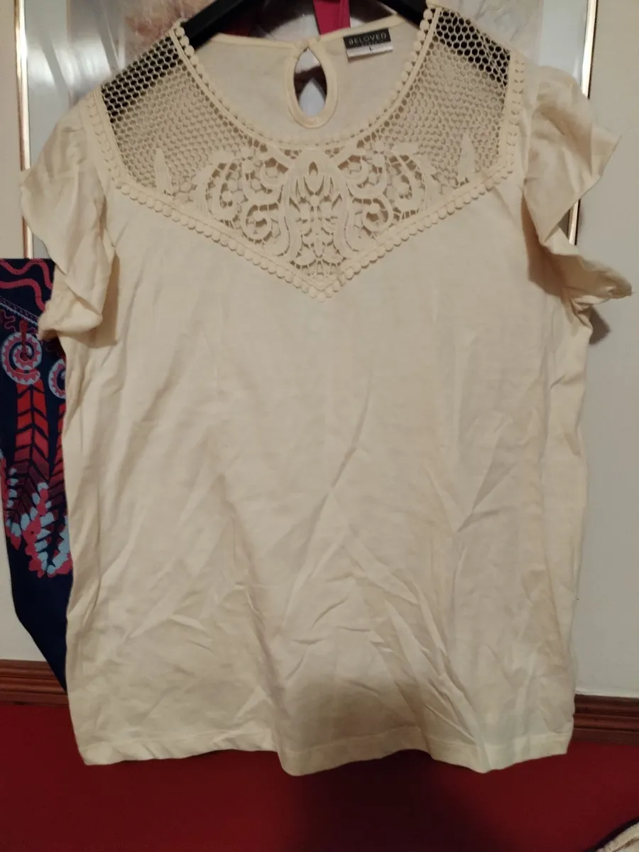 Ladies tops - Image 1