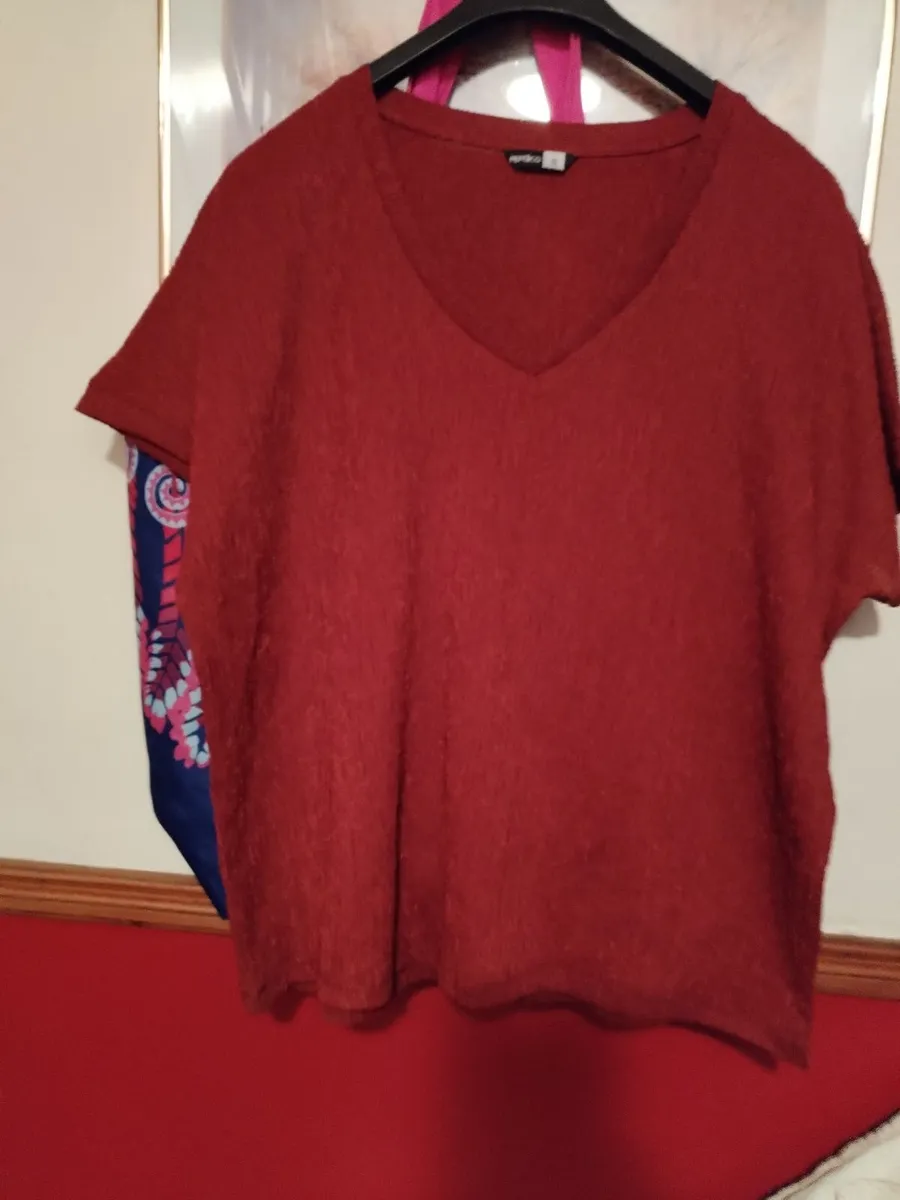 Ladies tops - Image 3