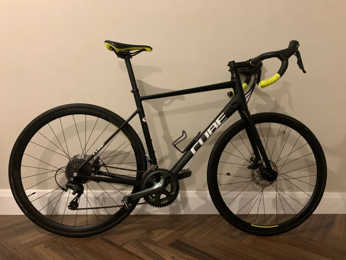 Adults Cube Attain Race Bike - Image 3