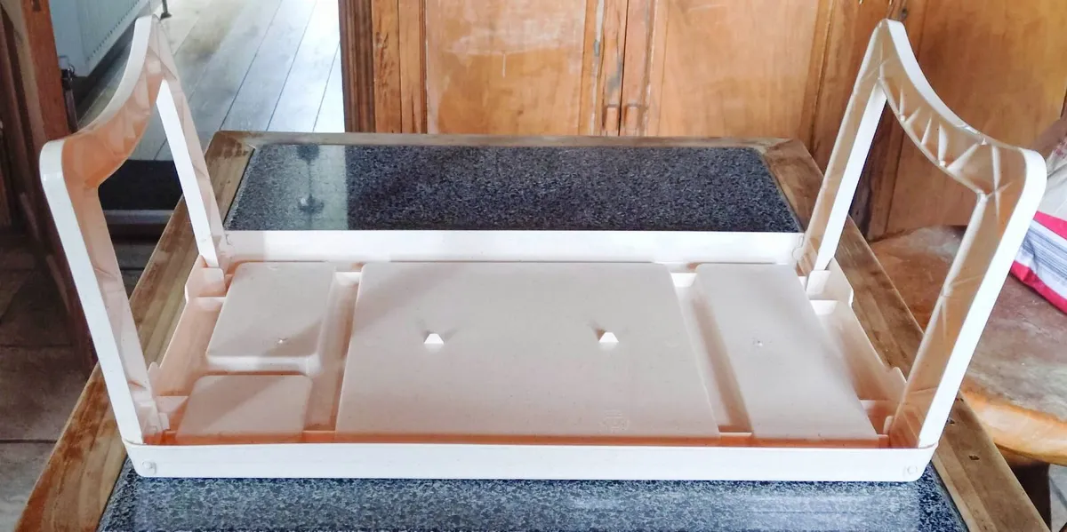 Plastic Lightweight Foldable Serving Tray (used). - Image 4