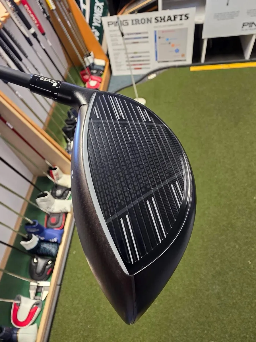 As New Taylormade Qi4D Max Driver - Image 4