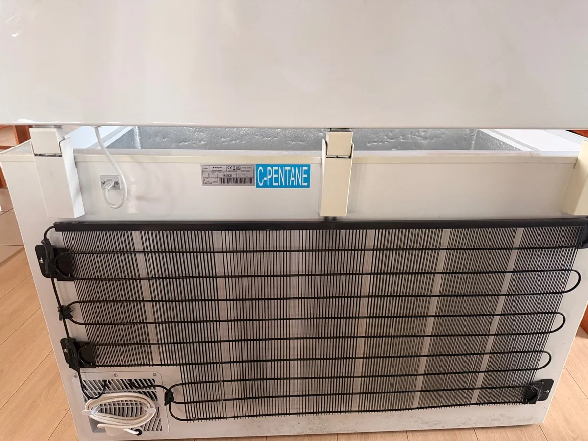 Chest Freezer - Image 3