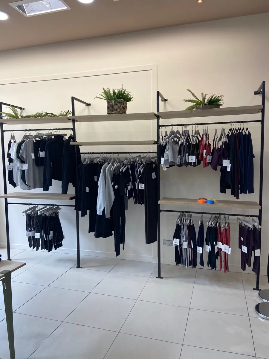 Shop fittings - Image 4