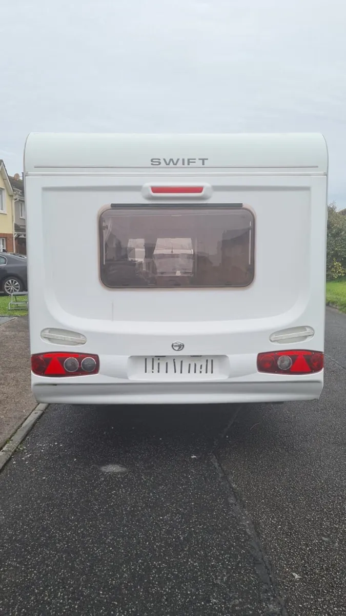 4 berth caravan - Image 2